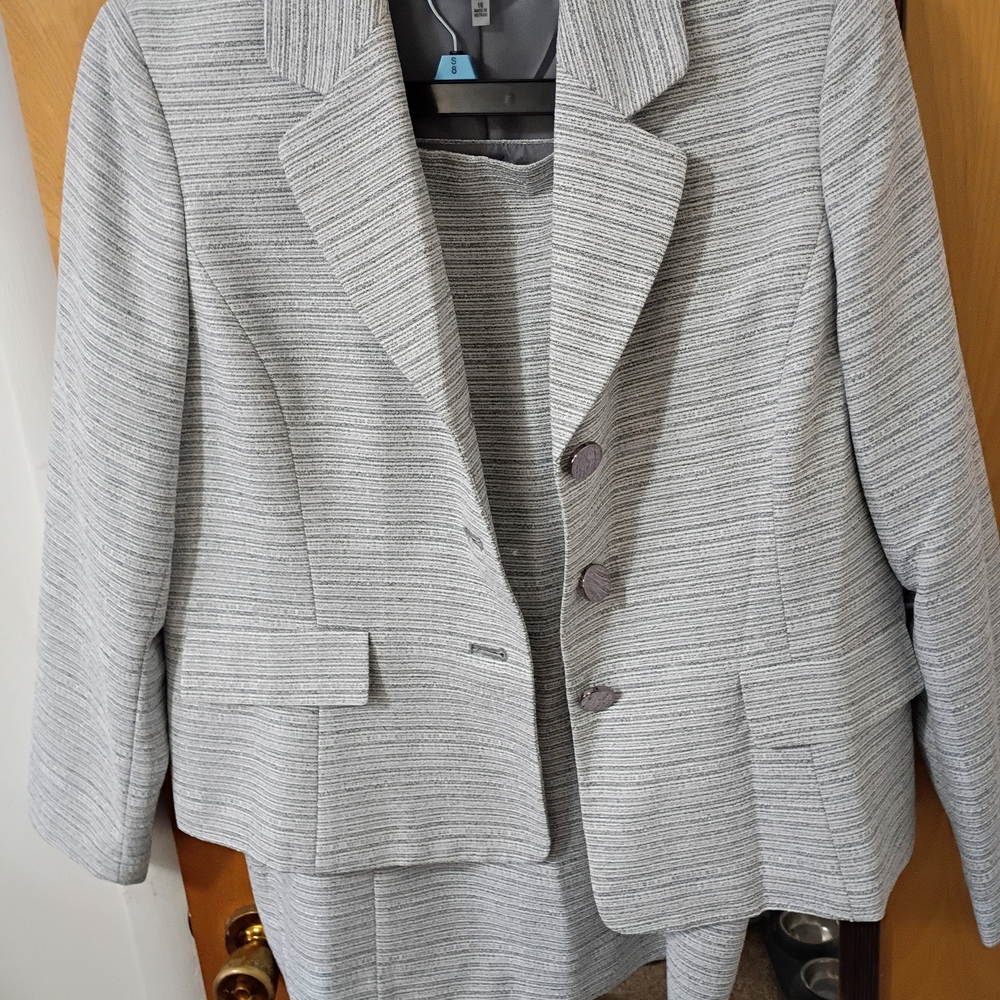 Le Suit Women's Light Gray Textured Single-Breasted Blazer
